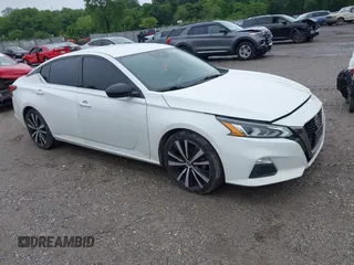 2020 Nissan Altima SR z VIN 1N4BL4CV6LC222663, wystawiony jako IAAI lot #42362863 z przebiegiem 129 449 mil mil oraz . Historia ofert i sprzedaży dostępna na DreamBid. Obrazek 1.