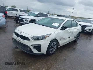 2020 Kia Forte LXS z VIN 3KPF24AD9LE208838, wystawiony jako IAAI lot #42149658 z przebiegiem 160 793 mil mil oraz . Historia ofert i sprzedaży dostępna na DreamBid. Obrazek 17.