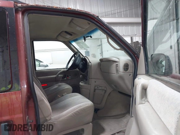 1998 Chevrolet Astro with VIN 1GNEL19W3WB115660, listed as a IAAI auction lot 42141028 with 95,538 mi miles. Bid and sale history available at carsss.com. Image 5.