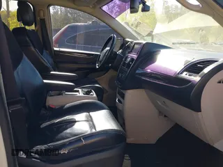 2014 Chrysler Town & Country Limited with VIN 2C4RC1GG8ER332790, listed as a IAAI auction lot 42050062 with 168,048 mi miles. Bid and sale history available at carsss.com. Image 5.