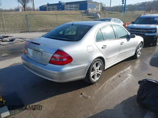 2006 Mercedes-Benz E-Class 3.5L with VIN WDBUF56J66A828486, listed as a IAAI auction lot 41768251 with 277,297 mi miles. Bid and sale history available at carsss.com. Image 4.