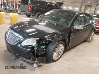 2013 Chrysler 200 Limited with VIN 1C3CCBCG6DN701986, listed as a IAAI auction lot 41845359 with 122,807 mi miles. Bid and sale history available at carsss.com. Image 17.