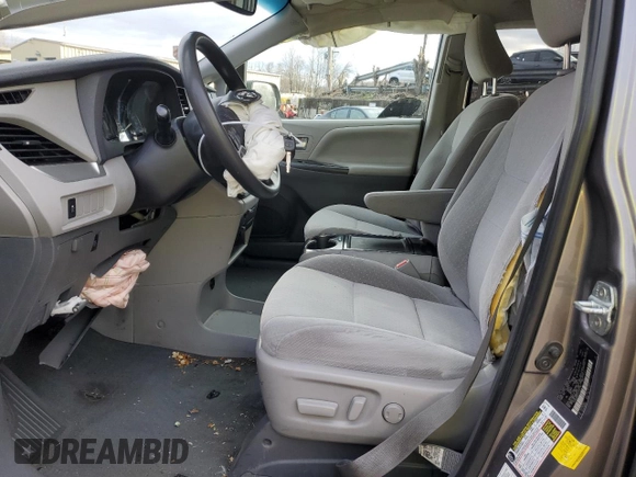 2020 Toyota Sienna LE with VIN 5TDJZ3DCXLS231778, listed as a Copart auction lot 85892214 with 118,026 mi miles and Salvage title. Bid and sale history available at DreamBid. Image 7.