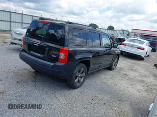2015 Jeep Patriot High Altitude с VIN 1C4NJRFB7FD176142, выставлен на аукционе IAAI как лот 42720889 с пробегом 173 399 миль миль и . История ставок и продаж доступна на DreamBid. Изображение 4.