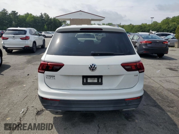 2018 Volkswagen Tiguan S z VIN 3VV1B7AX1JM072635, wystawiony jako Copart lot #58413425 z przebiegiem 79 514 mil mil oraz Szkoda całkowita • Salvage title. Historia ofert i sprzedaży dostępna na DreamBid. Obrazek 6.
