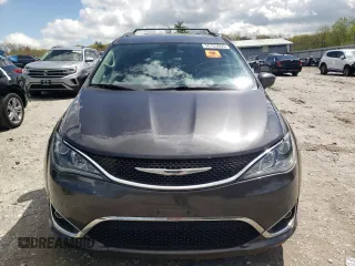 2018 Chrysler Pacifica Touring L with VIN 2C4RC1BG6JR124425, listed as a Copart auction lot 56132055 with 89,575 mi miles and Salvage Title. Bid and sale history available at DreamBid. Image 5.