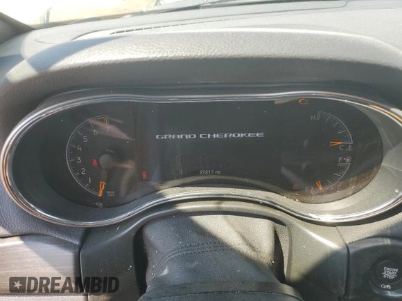 2020 Jeep Grand Cherokee Laredo E z VIN 1C4RJFAGXLC327107, wystawiony jako Copart lot #57259795 z przebiegiem 27 217 mil mil oraz Szkoda całkowita • Salvage title. Historia ofert i sprzedaży dostępna na DreamBid. Obrazek 9.