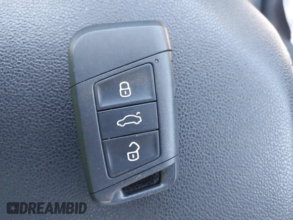 2019 Volkswagen Jetta SEL with VIN 3VWE57BU6KM063035, listed as a IAAI auction lot 42286649 with 59,914 mi miles and . Bid and sale history available at DreamBid. Image 11.