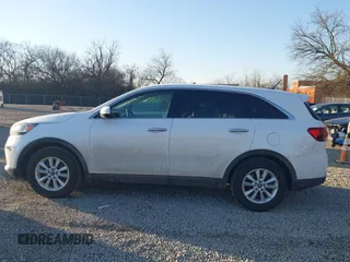 2019 Kia Sorento LX V6 with VIN 5XYPG4A57KG481194, listed as a IAAI auction lot 41748834 with 139,829 mi miles. Bid and sale history available at carsss.com. Image 15.