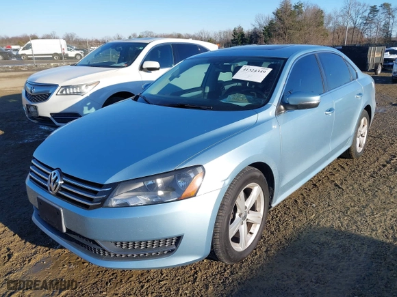 2013 Volkswagen Passat SE with VIN 1VWBP7A38DC095902, listed as a IAAI auction lot 41324349 with 170,771 mi miles. Bid and sale history available at carsss.com. Image 2.