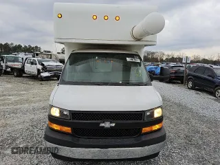 2018 Chevrolet Express Commercial with VIN 1GB0GSFG7J1333212, listed as a Copart auction lot 88714125 with 468,934 mi miles and Clean Title. Bid and sale history available at carsss.com. Image 5.