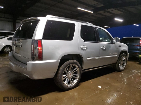 2013 Cadillac Escalade Premium with VIN 1GYS4CEF1DR373071, listed as a Copart auction lot 85233764 with 112,119 mi miles and Clean Title. Bid and sale history available at carsss.com. Image 3.