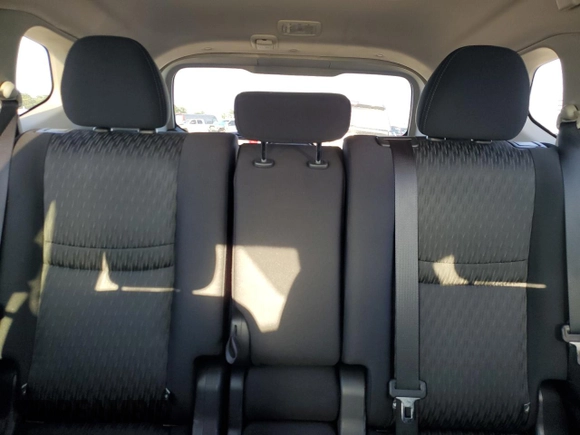 2020 Nissan Rogue SV z VIN JN8AT2MT3LW015576, wystawiony jako Copart lot #56189775 z przebiegiem 43 786 mil mil oraz Szkoda całkowita • Salvage title. Historia ofert i sprzedaży dostępna na DreamBid. Obrazek 10.