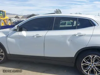 2020 BMW X2 sDrive28i with VIN WBXYH9C01L5P15004, listed as a IAAI auction lot 41128060 with 86,052 mi miles. Bid and sale history available at carsss.com. Image 13.