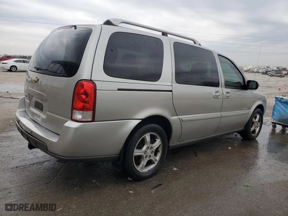 2006 Chevrolet Uplander LT w/1LT with VIN 1GNDV33L16D151836, listed as a Copart auction lot 44248725 with 165,710 mi miles and Salvage Title. Bid and sale history available at carsss.com. Image 3.