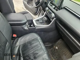 2021 Toyota RAV4 XLE with VIN 2T3P1RFV7MW161787, listed as a Copart auction lot 60937395 with 91,377 mi miles and Salvage title. Bid and sale history available at DreamBid. Image 7.