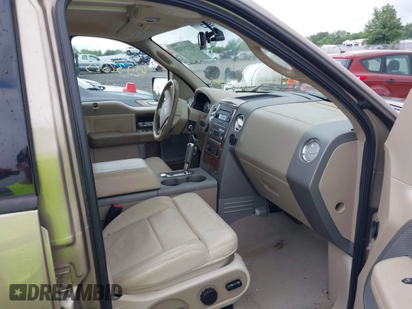 2004 Ford F-150 XLT with VIN 1FTPW14524KC29315, listed as a IAAI auction lot 42732325 with 75,970 mi miles and . Bid and sale history available at DreamBid. Image 5.