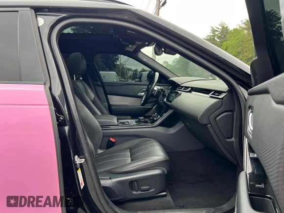 2018 Land Rover Range Rover Velar R-Dynamic SE with VIN SALYL2RX7JA775728, listed as a Copart auction lot 64525905 with 111,368 mi miles and Clean title. Bid and sale history available at DreamBid. Image 5.