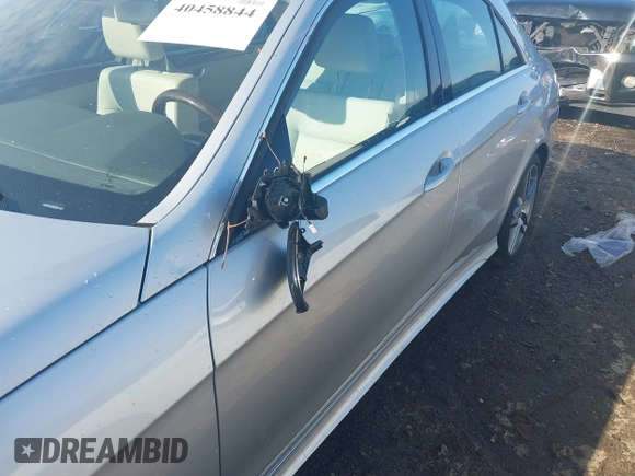 2014 Mercedes-Benz E-Class E 350 Sport with VIN WDDHF5KB5EB071435, listed as a IAAI auction lot 40458844 with 102,629 mi miles. Bid and sale history available at carsss.com. Image 17.