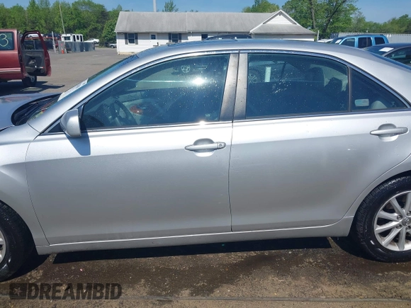 2011 Toyota Camry LE z VIN 4T4BF3EK0BR214583, wystawiony jako IAAI lot #42145861 z przebiegiem 70 789 mil mil oraz . Historia ofert i sprzedaży dostępna na DreamBid. Obrazek 14.