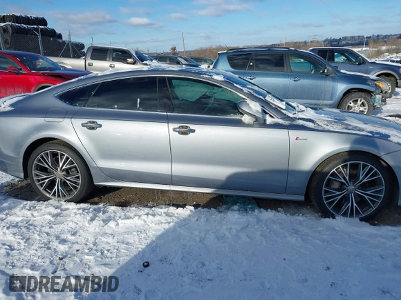 2016 Audi A7 Prestige с VIN WAU2GAFC4GN117554, выставлен на аукционе IAAI как лот 41229846 с пробегом Не указан миль и . История ставок и продаж доступна на DreamBid. Изображение 12.