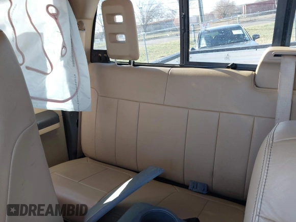2012 Ford F-250 XL z VIN 1FT7X2BT7CEA65271, wystawiony jako IAAI lot #41892731 z przebiegiem Nie podano mil oraz . Historia ofert i sprzedaży dostępna na DreamBid. Obrazek 8.