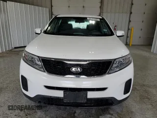 2014 Kia Sorento LX with VIN 5XYKT3A66EG422151, listed as a Copart auction lot 49862235 with 97,964 mi miles and Clean Title. Bid and sale history available at carsss.com. Image 5.