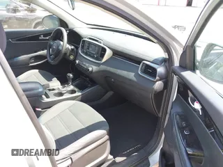 2016 Kia Sorento LX with VIN 5XYPG4A54GG009459, listed as a IAAI auction lot 42113972 with 158,950 mi miles. Bid and sale history available at carsss.com. Image 5.