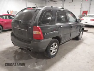 2008 Kia Sportage LX with VIN KNDJE723387535641, listed as a IAAI auction lot 41348580 with 184,430 mi miles. Bid and sale history available at carsss.com. Image 4.