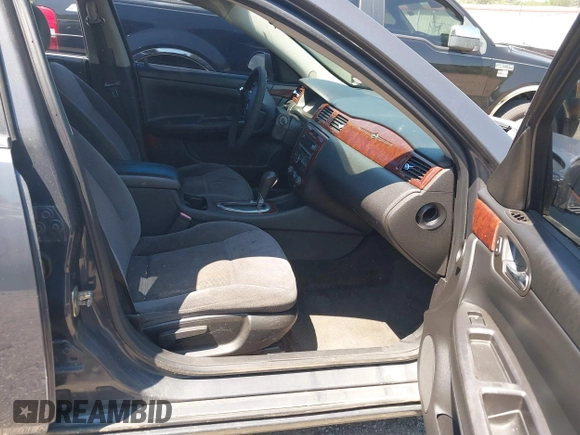 2008 Chevrolet Impala LS with VIN 2G1WB58K781287000, listed as a IAAI auction lot 42141643 with 241,615 mi miles and . Bid and sale history available at DreamBid. Image 5.