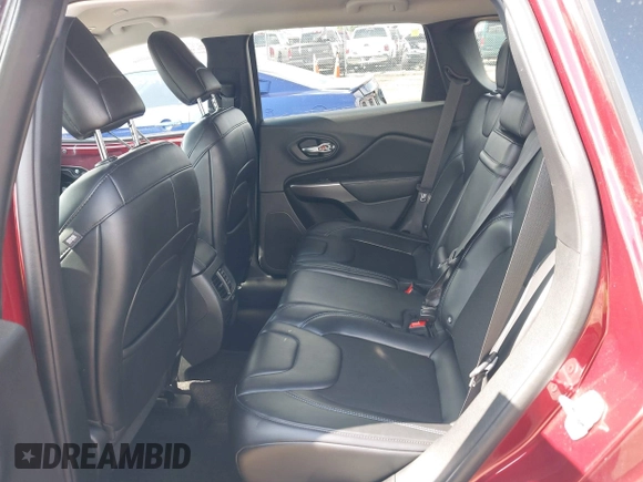 2019 Jeep Cherokee Latitude Plus z VIN 1C4PJLLN2KD147453, wystawiony jako IAAI lot #42552461 z przebiegiem 84 456 mil mil oraz . Historia ofert i sprzedaży dostępna na DreamBid. Obrazek 8.