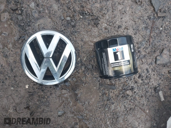 2015 Volkswagen Tiguan SE z VIN WVGBV7AXXFW612903, wystawiony jako IAAI lot #41017461 z przebiegiem 149 297 mil mil oraz . Historia ofert i sprzedaży dostępna na DreamBid. Obrazek 12.