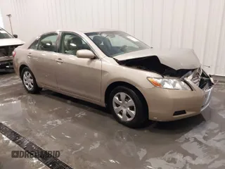 2008 Toyota Camry LE z VIN 4T1BE46K48U776951, wystawiony jako IAAI lot #41451102 z przebiegiem 181 164 mil mil oraz . Historia ofert i sprzedaży dostępna na DreamBid. Obrazek 1.
