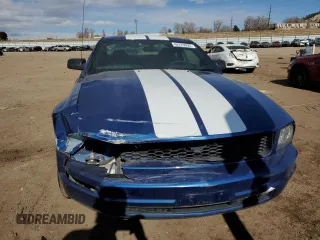 2008 Ford Mustang Deluxe with VIN 1ZVHT80N385149096, listed as a Copart auction lot 44723095 with 152,177 mi miles and Salvage Title. Bid and sale history available at DreamBid. Image 5.