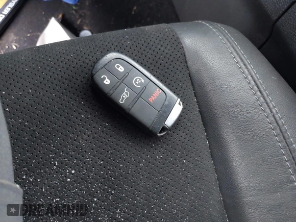 2022 Dodge Durango GT Plus z VIN 1C4RDJDG0NC182622, wystawiony jako IAAI lot #40403323 z przebiegiem 44 637 mil mil oraz . Historia ofert i sprzedaży dostępna na DreamBid. Obrazek 11.