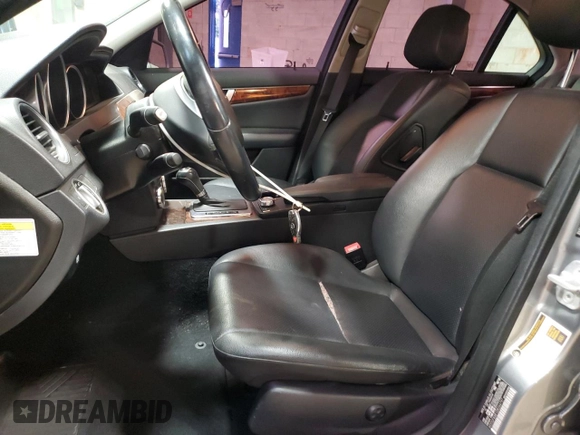 2013 Mercedes-Benz C 300 Sport with VIN WDDGF8AB1DR264797, listed as a Copart auction lot 60043465 with 64,249 mi miles and Salvage title. Bid and sale history available at DreamBid. Image 7.