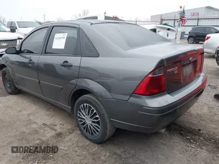 2007 Ford Focus S with VIN 1FAFP34NX7W158498, listed as a IAAI auction lot 41241970 with 119,933 mi miles and . Bid and sale history available at carsss.com. Image 3.