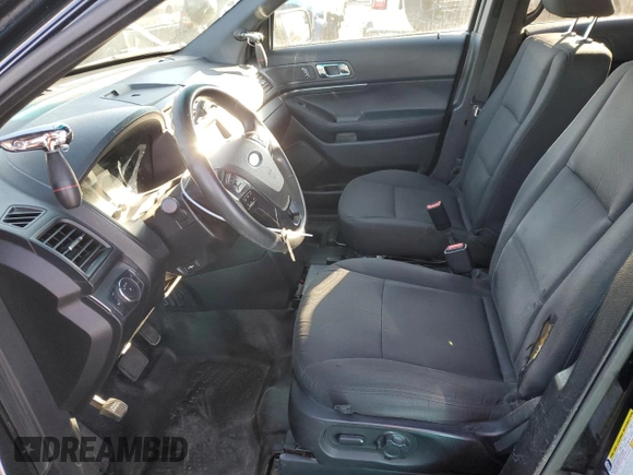 2016 Ford Police Interceptor Utility z VIN 1FM5K8AT5GGA78598, wystawiony jako Copart lot #86807164 z przebiegiem 133 931 mil mil oraz Czysty tytuł • Clean title. Historia ofert i sprzedaży dostępna na DreamBid. Obrazek 7.