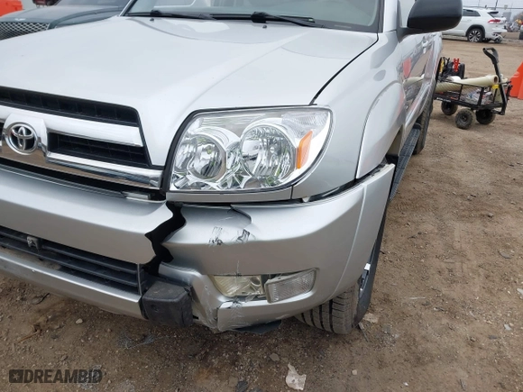 2005 Toyota 4Runner SR5 with VIN JTEBU14R050059290, listed as a IAAI auction lot 41906095 with 194,788 mi miles. Bid and sale history available at carsss.com. Image 17.