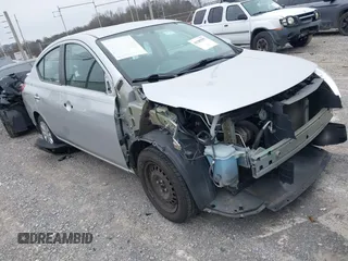 2016 Nissan Versa S Plus with VIN 3N1CN7AP2GL884039, listed as a IAAI auction lot 41385557 with 90,307 mi miles. Bid and sale history available at carsss.com. Image 1.