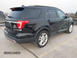 2016 Ford Explorer XLT with VIN 1FM5K7D82GGA84926, listed as a IAAI auction lot 41824920 with 121,702 mi miles and . Bid and sale history available at DreamBid. Image 4.