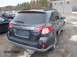 2010 Subaru Outback Premium All-Weather Anniversary z VIN 4S4BRBCC6A3375192, wystawiony jako IAAI lot #41614638 z przebiegiem 197 404 mil mil oraz . Historia ofert i sprzedaży dostępna na DreamBid. Obrazek 4.