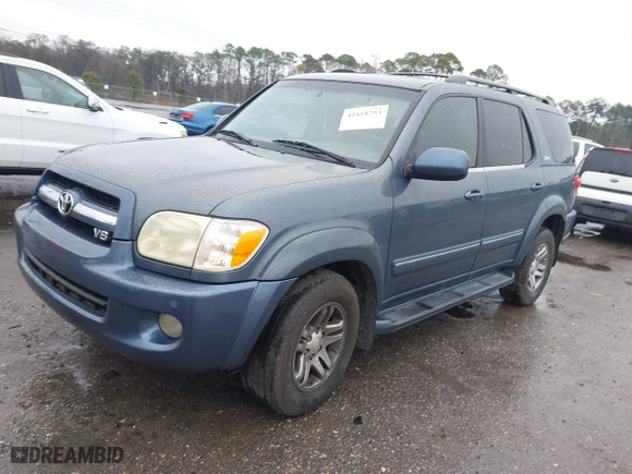 2005 Toyota Sequoia SR5 with VIN 5TDZT34A25S247933, listed as a IAAI auction lot 41618753 with 238,821 mi miles. Bid and sale history available at carsss.com. Image 2.