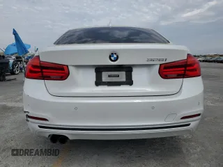 2016 BMW 3 Series 328i z VIN WBA8E9C59GK645483, wystawiony jako Copart lot #59623365 z przebiegiem 111 222 mil mil oraz Szkoda całkowita • Salvage title. Historia ofert i sprzedaży dostępna na DreamBid. Obrazek 6.
