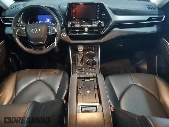 2021 Toyota Highlander XLE with VIN 5TDHZRBHXMS554620, listed as a Copart auction lot 45328635 with 67,262 mi miles and Salvage title. Bid and sale history available at DreamBid. Image 8.