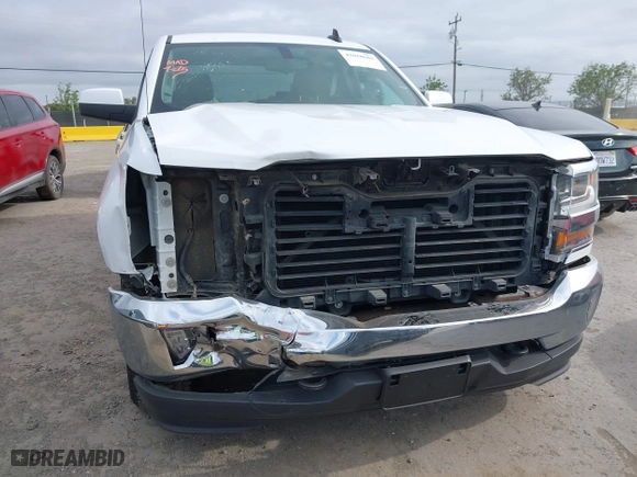 2017 Chevrolet Silverado 1500 LT with VIN 1GCVKREC2HZ206516, listed as a IAAI auction lot 42028681 with 40,761 mi miles. Bid and sale history available at carsss.com. Image 6.