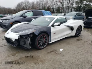 2023 Chevrolet Corvette 3LT z VIN 1G1YC3D40P5502389, wystawiony jako Copart lot #47889875 z przebiegiem 8 896 mil mil oraz Szkoda całkowita • Salvage title. Historia ofert i sprzedaży dostępna na DreamBid. Obrazek 1.