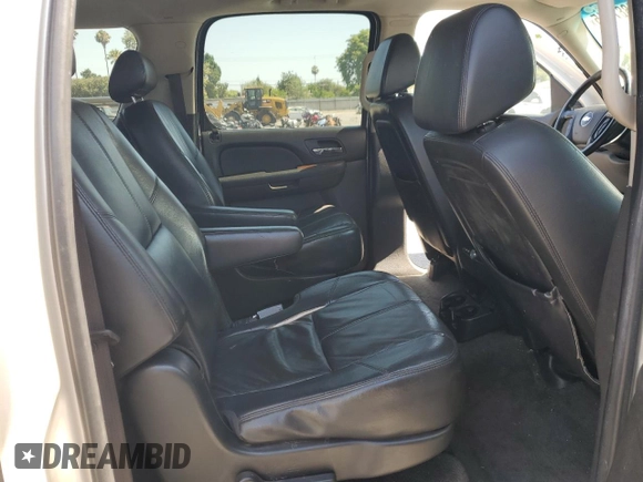 2008 Chevrolet Suburban LTZ with VIN 1GNFC16J88R220573, listed as a Copart auction lot 64887315 with 281,245 mi miles and Clean title. Bid and sale history available at DreamBid. Image 11.