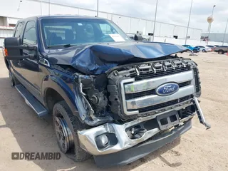 2016 Ford F-250 Lariat z VIN 1FT7W2B67GEC02132, wystawiony jako IAAI lot #42043437 z przebiegiem 220 898 mil mil oraz . Historia ofert i sprzedaży dostępna na DreamBid. Obrazek 6.