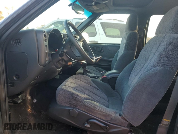 1998 GMC Jimmy SLE with VIN 1GKDT13W6W2543854, listed as a Copart auction lot 76004664 with 157,457 mi miles and Salvage Title. Bid and sale history available at carsss.com. Image 7.